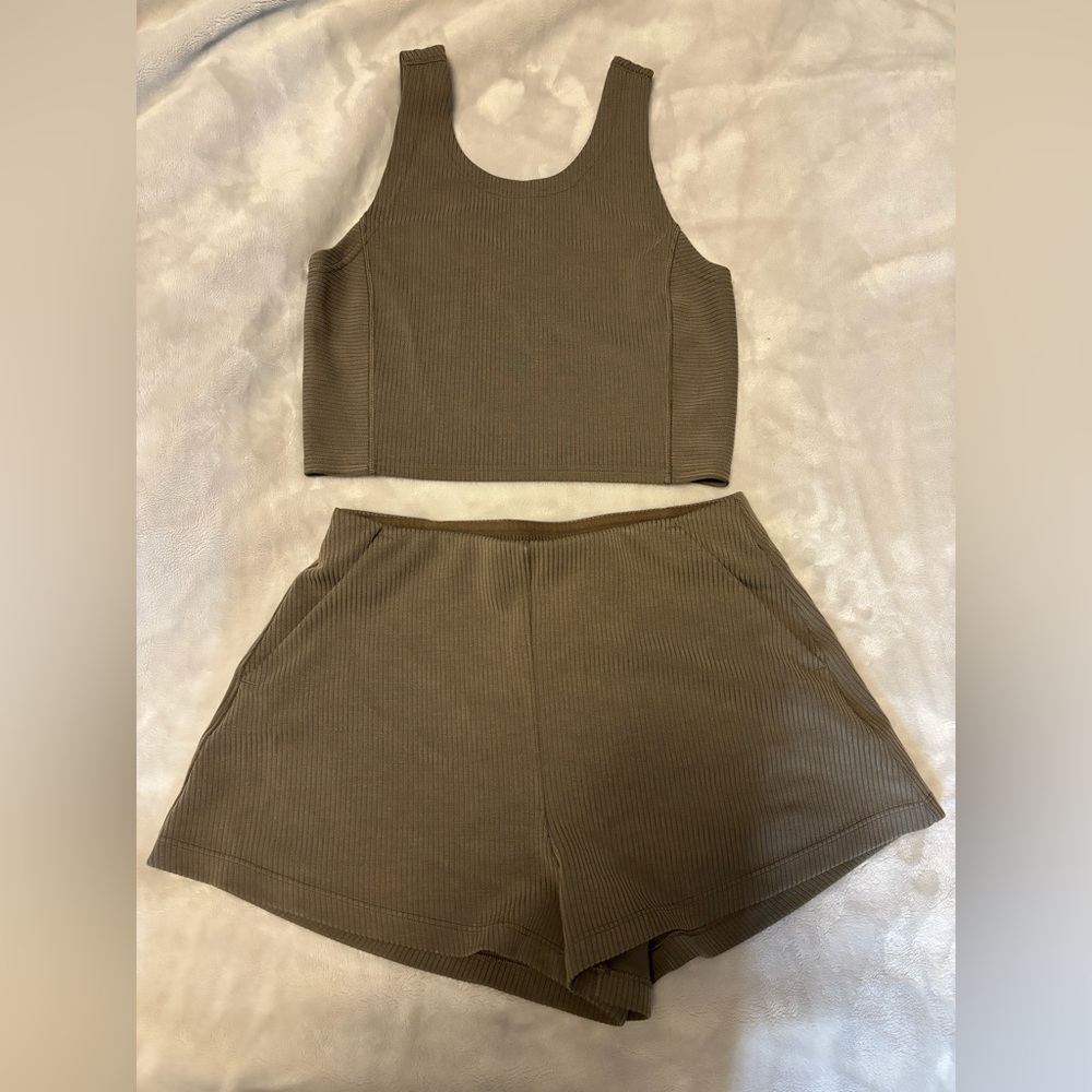 Lululemon ribbed short and shirt set